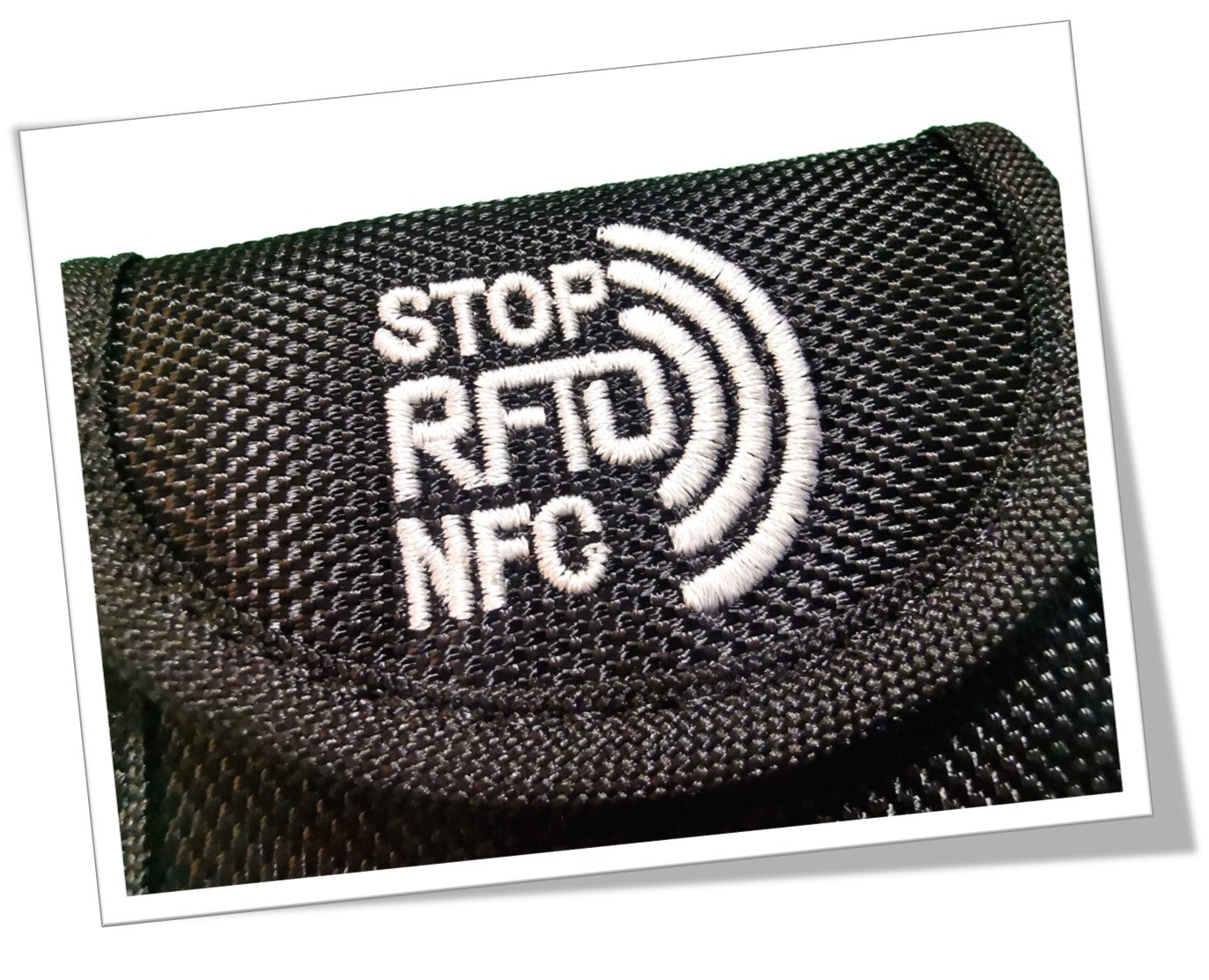 KeySafe Case Autoschlüssel-Etui (Keyless-Go Blocker) - MakakaOnTheRun RFID NFC Blocker & Anti Spy Produkte